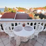 Vukic Apartment Vrsi