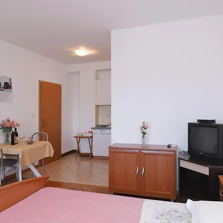 Vukic Lägenhet Vrsi