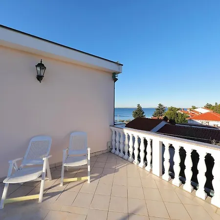 Apartment Vukic Vrsi